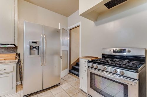 1128 Marion Dr, Glendale CA  91205-3713 exterior