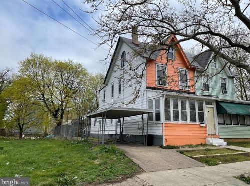 212 28th St, Camden, NJ 08105-1204