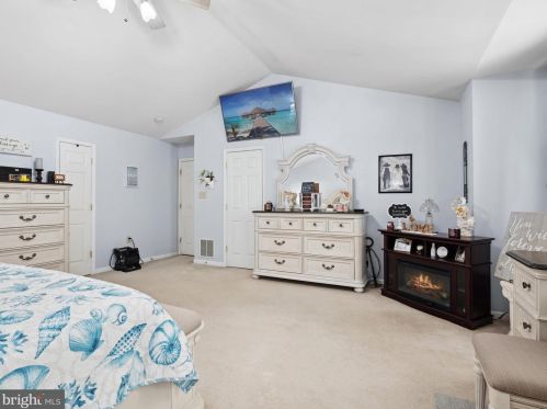 41 Cypress Point Ct, Charles Town WV  25414-3928 exterior