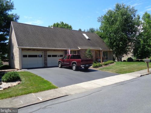 908 Armstrong Rd, Carlisle, PA 17013-1701