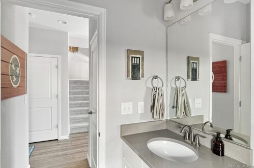 7923 Shoshone St, Denver CO  80221-4207 exterior