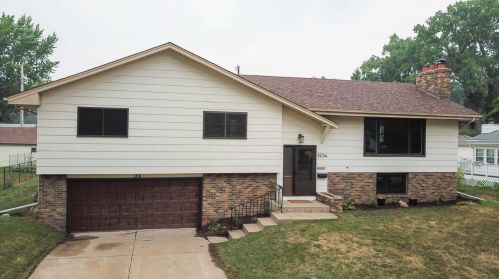 3234 Arthur St, Minneapolis, MN 55418-2213
