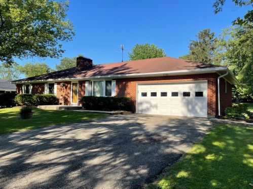 2816 Oxford Dr, Springfield, OH 45506-3728