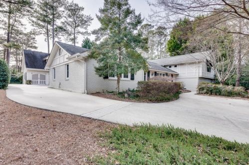 1916 Acuba Ln, Atlanta, GA 30345-3926