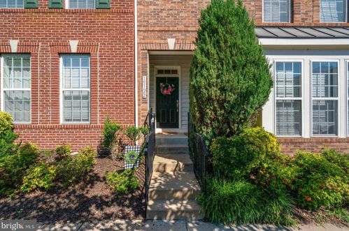 15122 Kentshire Dr, Woodbridge, VA 22191-4053
