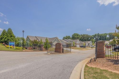 786 Lakeview Bend Cir, Jefferson GA  30549-7072 exterior