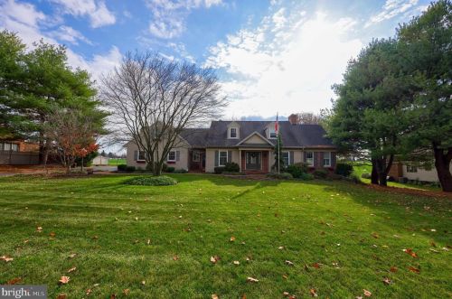 2078 Jarvis Rd, Lancaster PA  17601-6026 exterior