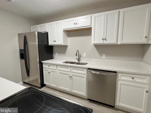 15015 Haslemere Ct, Silver Spring MD 20906-1746 exterior