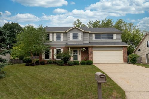980 Pine Grove Ave, Gurnee, IL 60031-3759