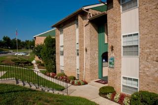 451 Shore Acres Rd, Arnold MD  21012-1914 exterior