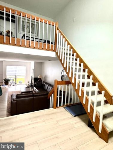 1 Brookline Ct, Princeton NJ  08540-1741 exterior