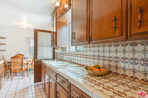 1220 Adams St, Glendale CA 91206-3486 exterior