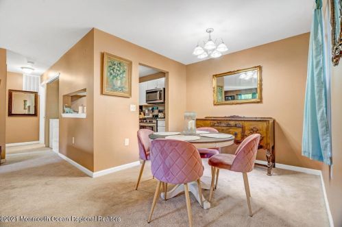 201 Daffodil Dr, Jackson Twp, NJ 08527-4123