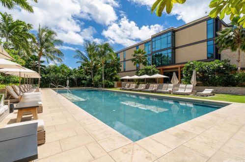 1388 Ala Moana Blvd, Honolulu HI  96814 exterior
