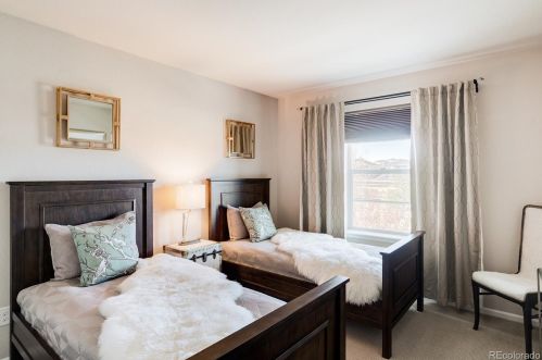 7090 Robertsdale Way, Denver CO 80016-7504 exterior