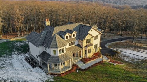 803 Woodport Rd, Sparta, NJ 07871-3017