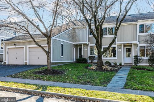 36 Cameron Ct, Princeton NJ  08540-3924 exterior