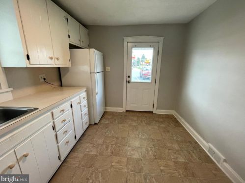 857 Village Rd, Lancaster PA  17602-1626 exterior