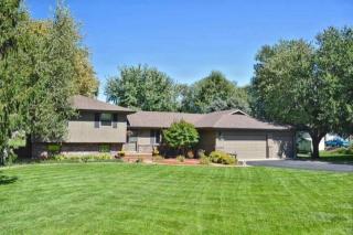 8151 Highview Dr, Winnebago, IL 61088-9642
