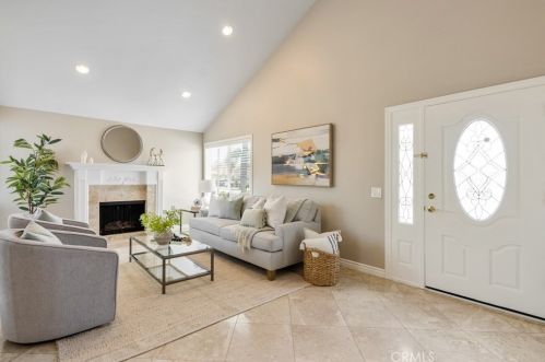 6503 Ulithi St, Cypress, CA 90630-5765
