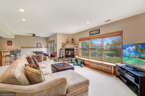 10098 Bridgewater Pkwy, Saint Paul MN  55129-8576 exterior