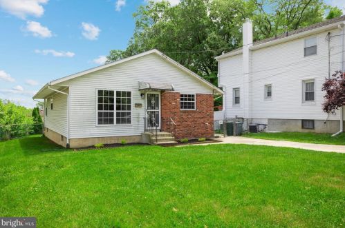 100 Apple Ave, Gloucester, NJ 08031-1218