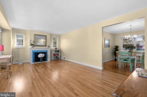 2202 Dennis Ave, Silver Spring MD  20902-4147 exterior