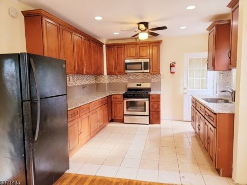 170 Hoover Ave, Bloomfield NJ  07003-3867 exterior
