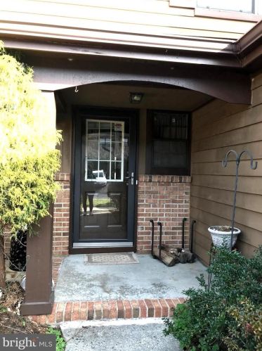 22 Gallo Ct, Trenton, NJ 08648-1479