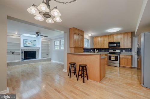 7136 Game Lord Dr, Springfield VA  22153-1318 exterior