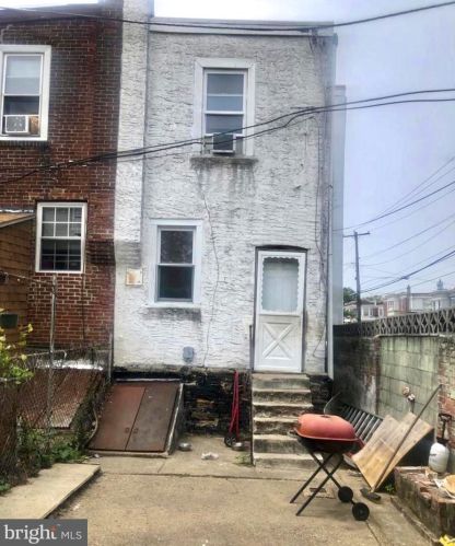 4551 12th St, Philadelphia, PA 19140-1201