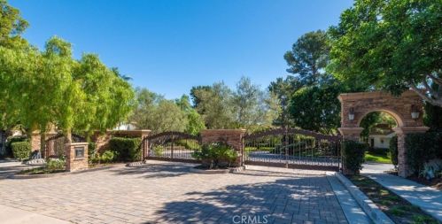 9 Sarena, Irvine CA  92612-2915 exterior