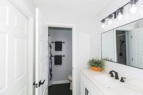 1575 Ala Noni Pl, Honolulu HI  96818-1536 exterior
