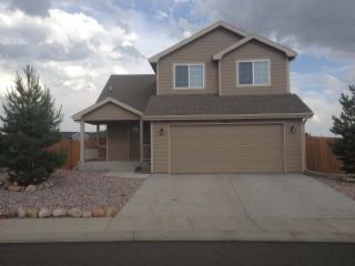 1321 Medley Loop, Cheyenne WY  82007-3730 exterior