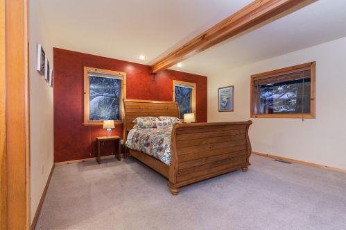 13768 Hansel Ave, Truckee, CA 96161-6238