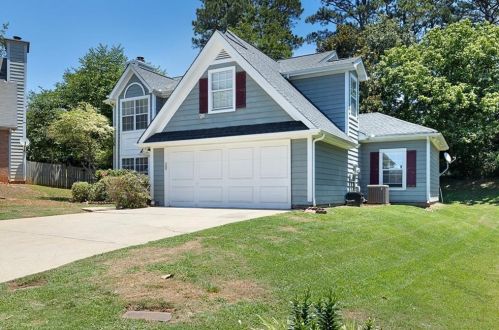 2105 Summer Wind Dr, Marietta, GA 30060-7820
