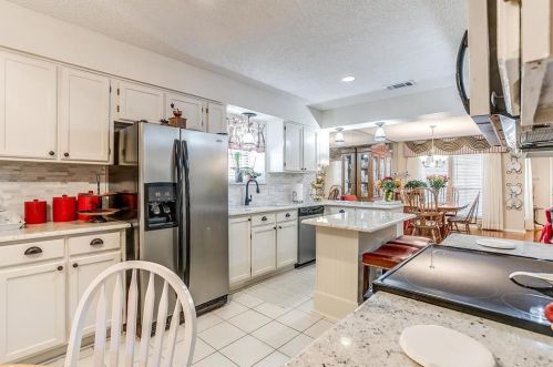 5132 Ledgestone Dr, Fort Worth TX  76132-2019 exterior