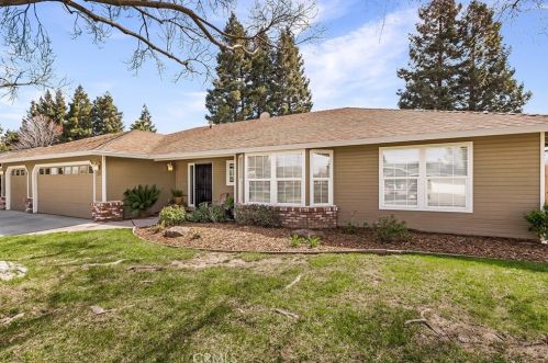 369 Silver Lake Dr, Chico, CA 95973-5834