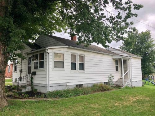 206 Church St, Wakefield, IL 62448-1202