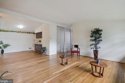 2205 Richland Pl, Silver Spring MD 20910-2331 exterior