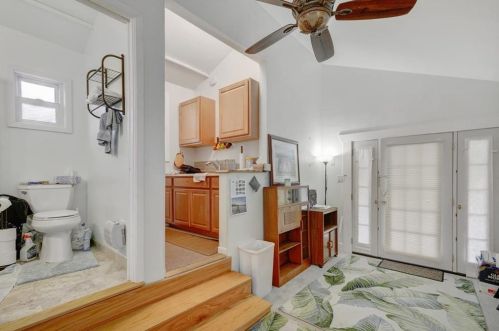1503 Alta Vis Ave, Austin TX  78704-5228 exterior