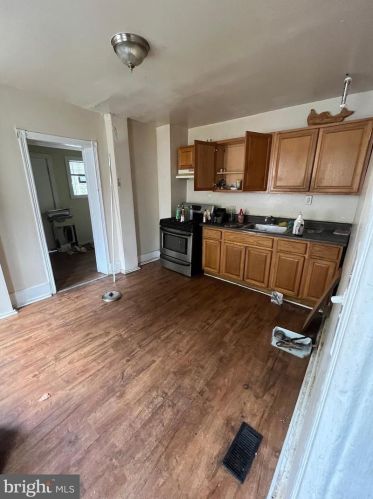 5982 20 St, Philadelphia PA 19138-2447 exterior