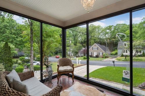 2965 Hardman Ct, Atlanta GA  30305-3424 exterior