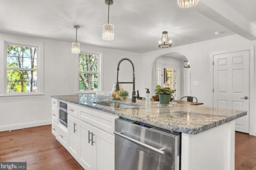 1604 Pine Rd, Carlisle PA  17015-9324 exterior