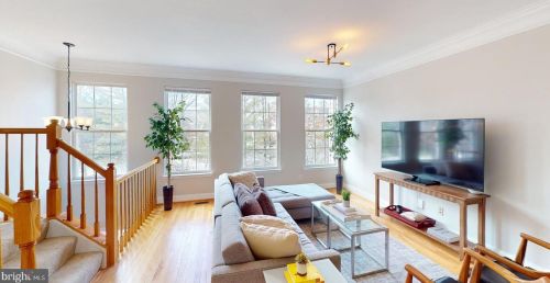 2583 James Madison Cir, Herndon, VA 20171-4322