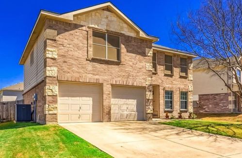 8440 Shallow Creek Dr, Fort Worth TX  76179-4367 exterior