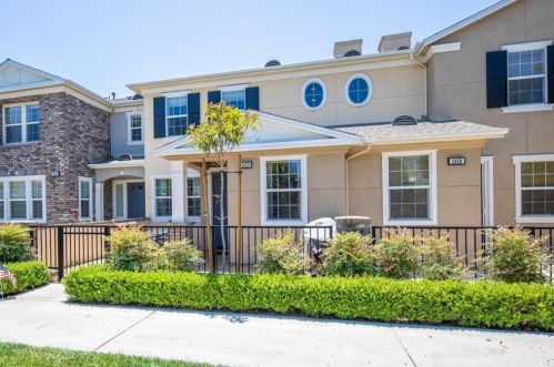 1420 Georgia St, Tustin, CA 92782-1758