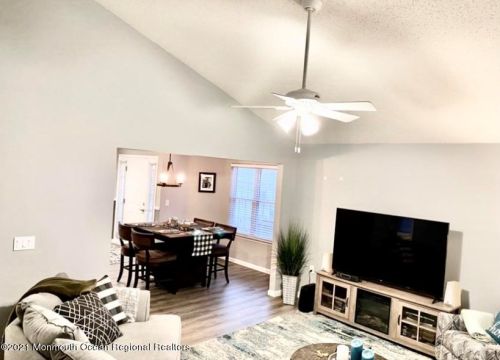32 Merion Ln, Jackson Twp, NJ 08527-3996