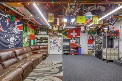 305 Kenmore St, Anaheim CA  92804-2114 exterior