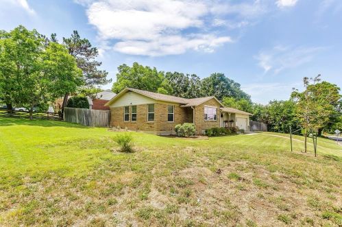 4312 Selkirk Dr, Fort Worth, TX 76109-5234